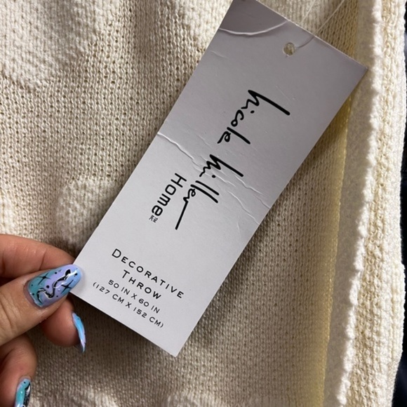 Nicole Miller Heart Blanket mixed texture allover knit 50” x 60“ throw new w tag - Picture 3 of 3